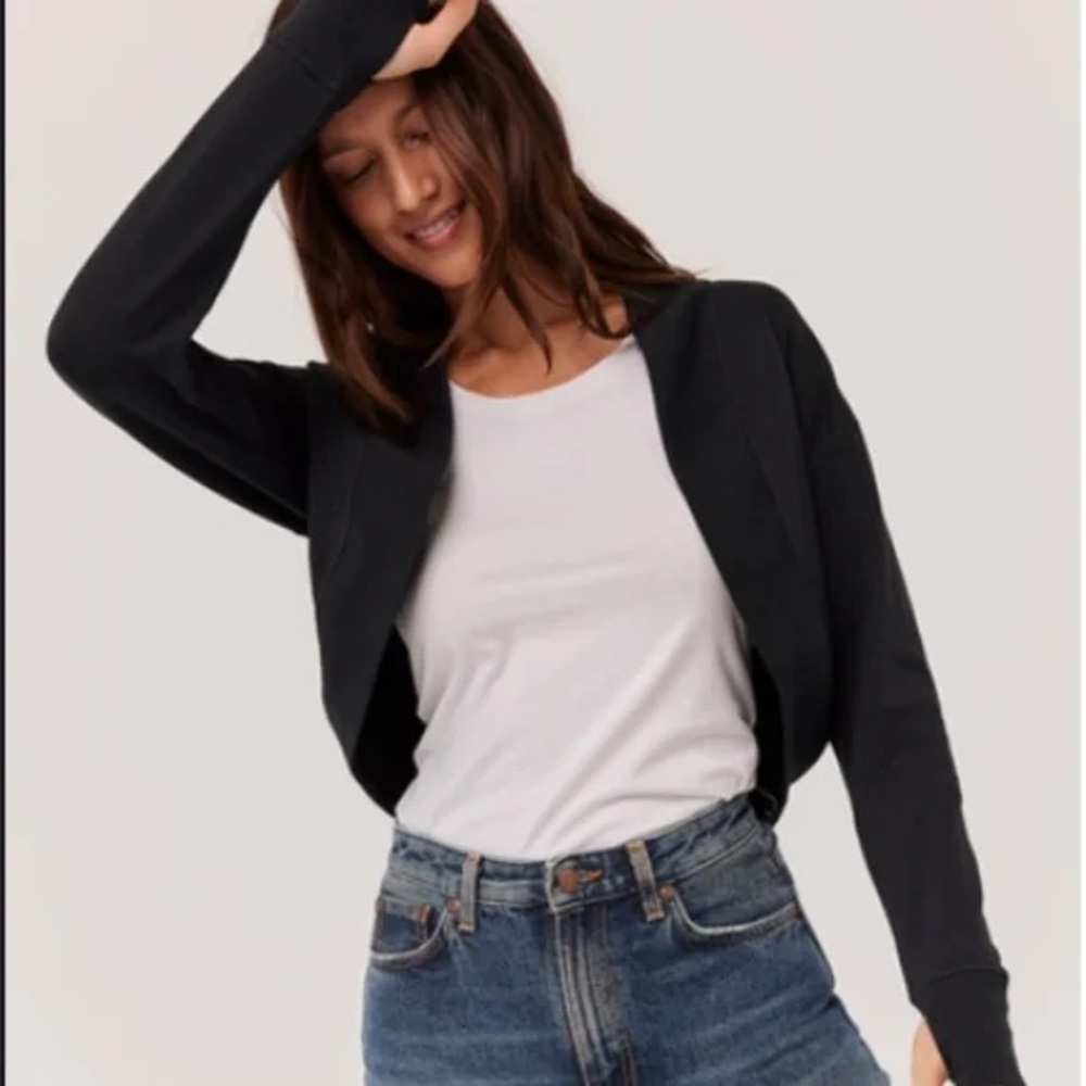 NWT Pact organic cotton Edith shrug XS/S